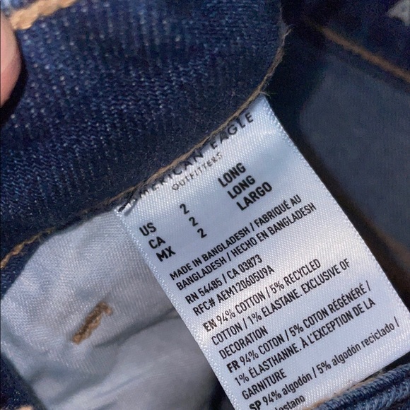 American Eagle High Rise Mom Jeans LONG - Picture 4 of 7